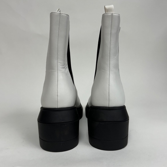 New Stuart Weitzman White Chelsea Ankle Boots Chunky Lug Sole Size 39 8.5 $650 - Picture 6 of 12